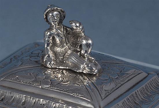 A George IV silver tea caddy and cover, by Thomas Blagden & Co, height 140mm, weight 8oz/249grams.